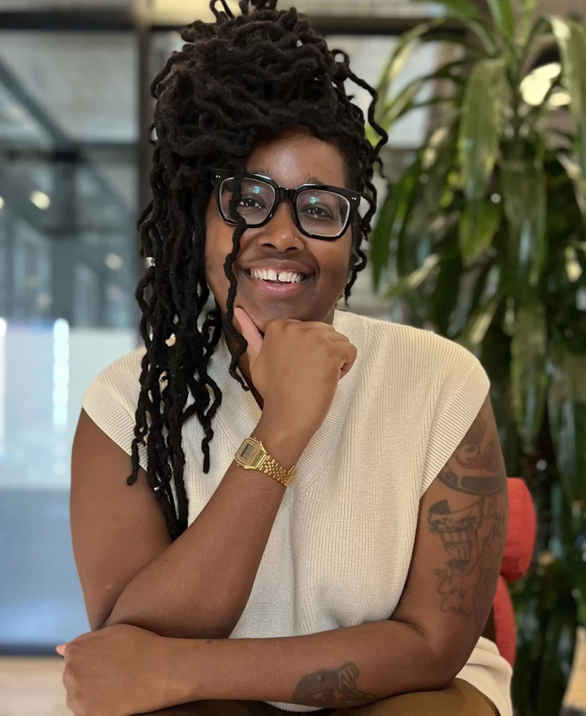 Christin Loocie Glover, professional Logo Designer